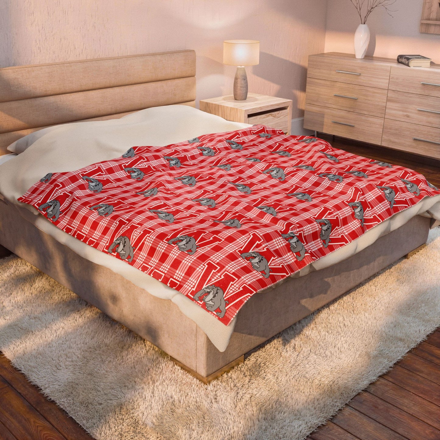 Bulldog Plush Blankt